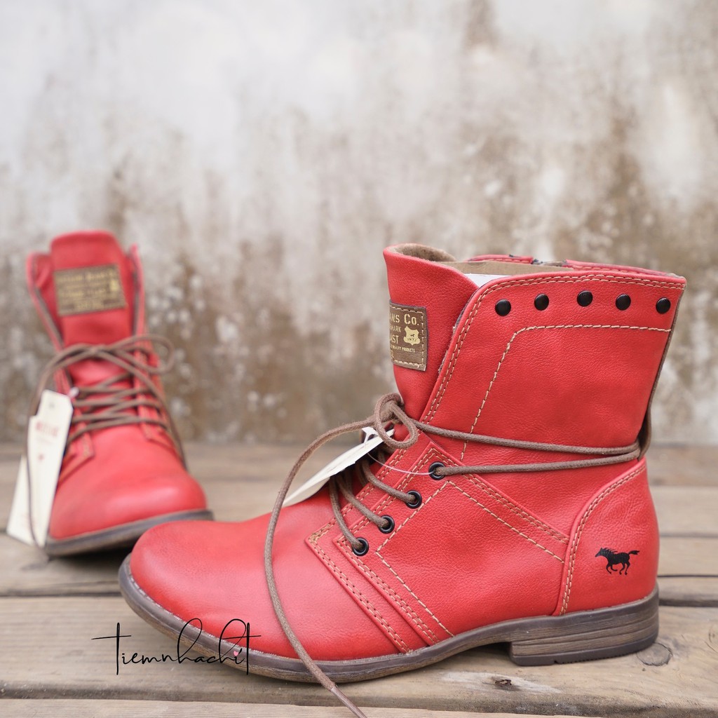 Bốt cowboy đỏ noel