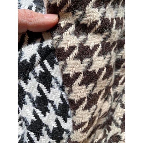 Áo khoác dạ hoạ tiết cổ vest 6 cúc hiện đại | BigBuy360 - bigbuy360.vn
