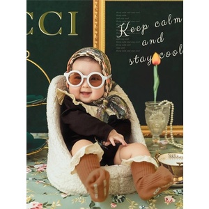 Mắt kính trơn cho bé tặng kèm hộp xịn sò