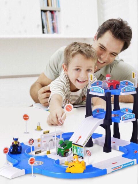 ĐỒ CHƠI MÔ HÌNH BIỆT ĐỘI 4 CHÚ CHÓ CỨU HỘ PARKING LOT