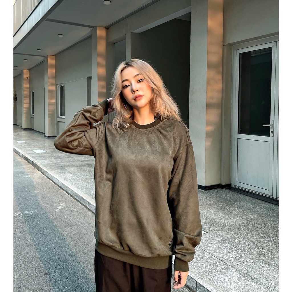 Áo sweater nỉ dài tay The Bad God Emboss da lộn
