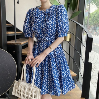 Đầm babydoll kèm dây nơ thắt eo họa tiết trắng xanh
