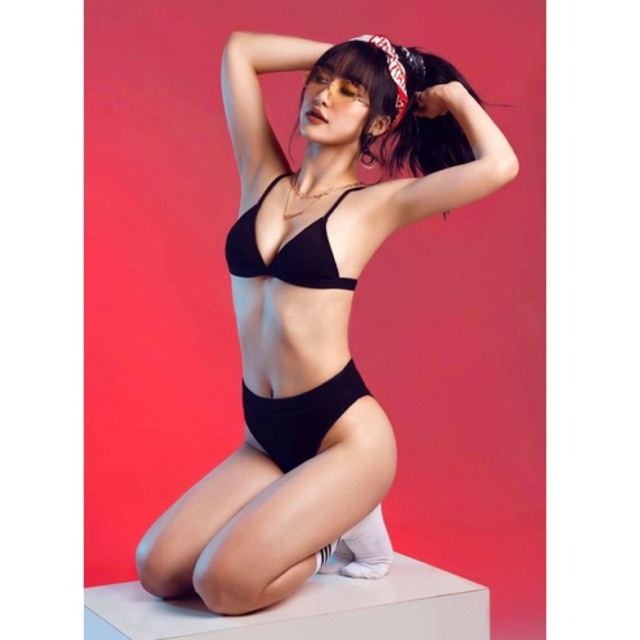 Bikini Cạp Cao Khoét Hông Áo Tam Giác Chất Dày Dặn | BigBuy360 - bigbuy360.vn