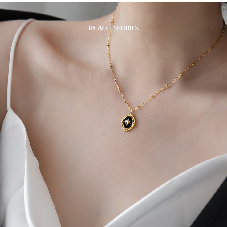 Dây chuyền titan vintage mặt oval sơn đen hoạ tiết sao octagram không gỉ