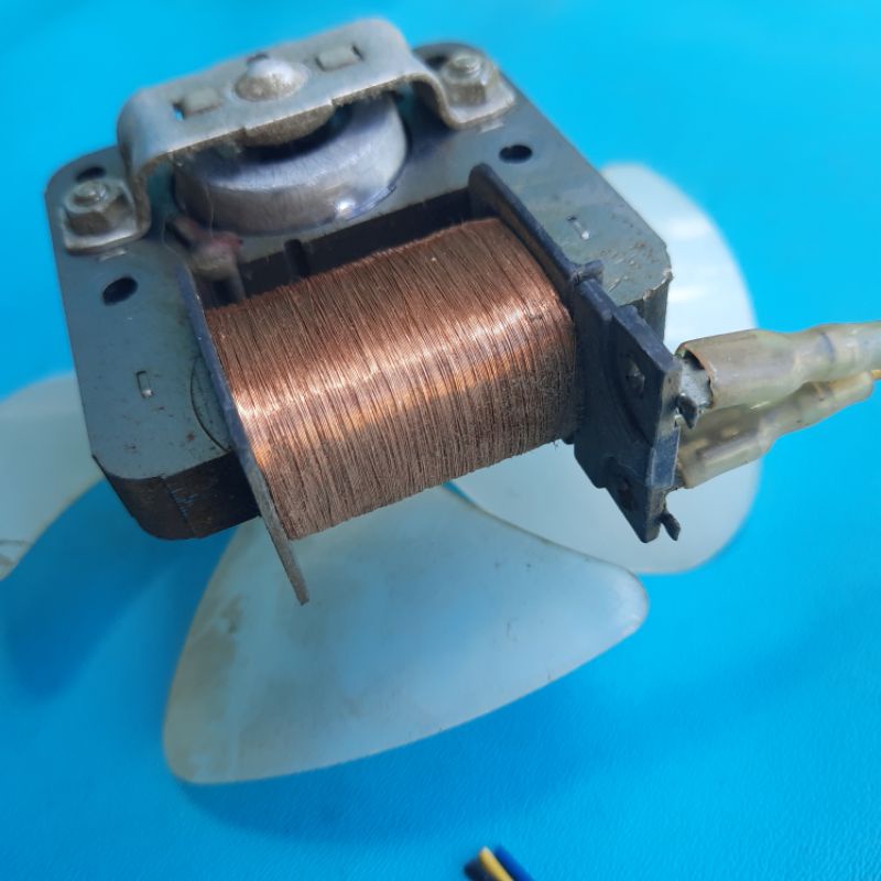 Quạt tản nhiệt lò vi sóng tháo máy