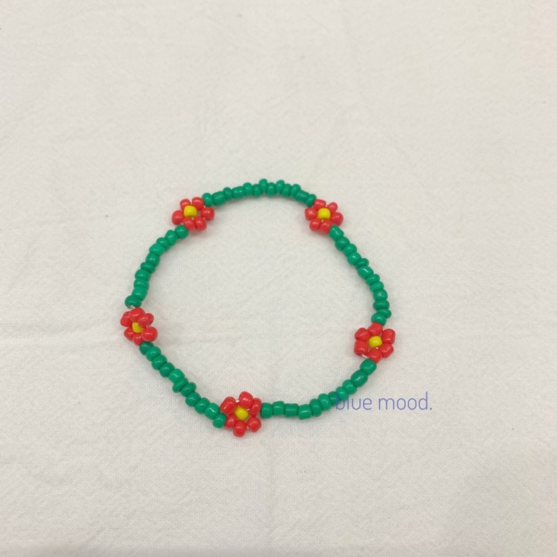 Vòng tay handmade hạt cườm dạng thun Inspired Yuna Itzy