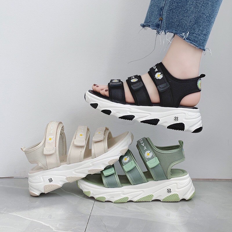 ( 3 Màu ) Sandal Nữ Hoa Cúc 3 Quai Kiểu Dáng Mới Cực Xinh Xắn Dễ Dàng Phối Đồ