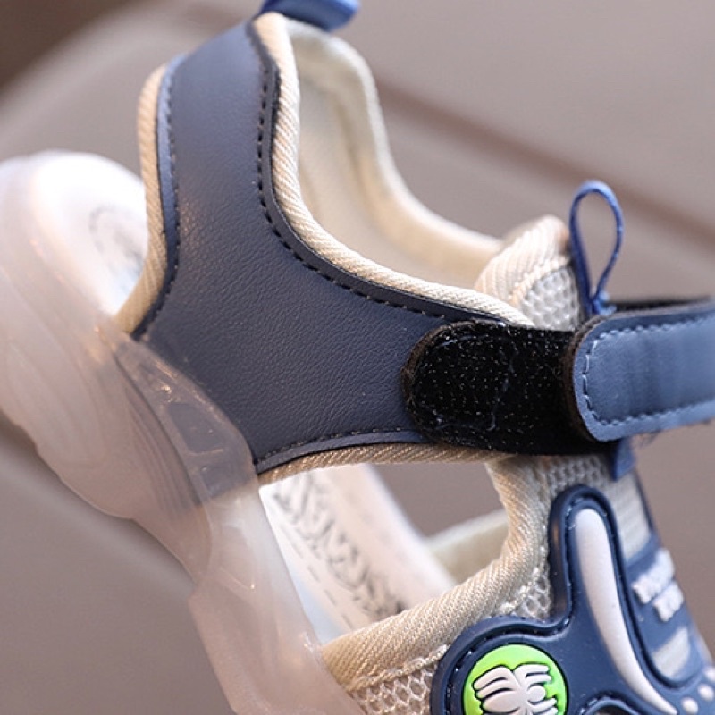 Sandal có đèn led cho bé trai, bé gái (21-30)- dép quai hậu rọ cho bé phối lưới thoáng khí, đế PU êm chân (sz21-sz30)860