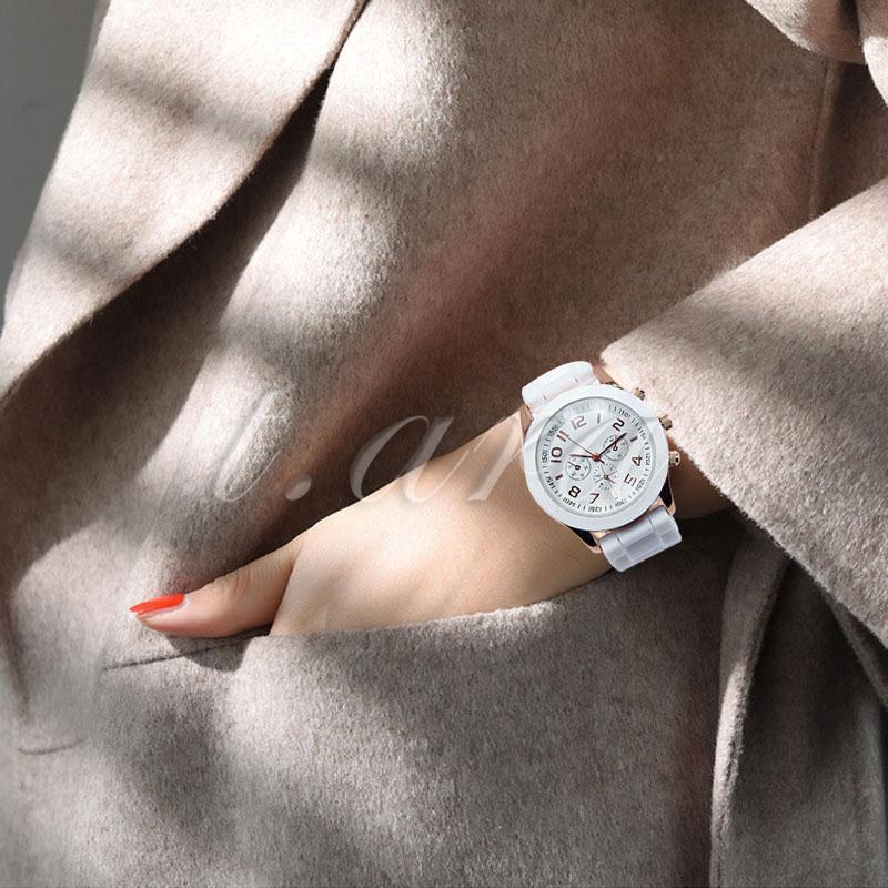 Đồng hồ quartz Geneva dây silicone