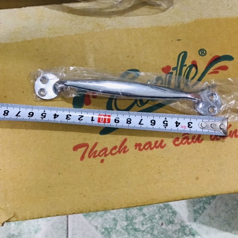 Tay nắm tủ hoa nâu - vàng -đỏ các cỡ giá 1c