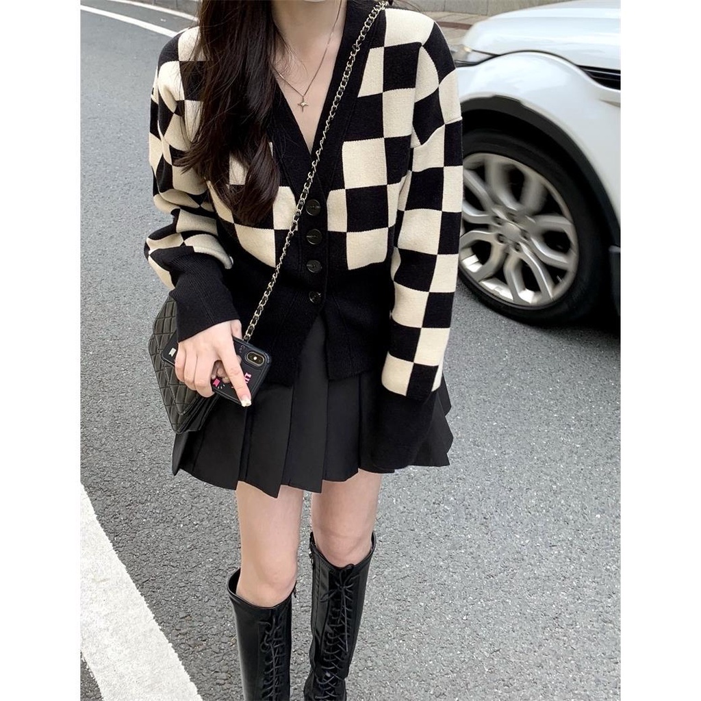 Áokhoác cardigan ngắn cổ chữ V phong cách Hàn Quốc