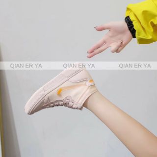 Giầy thể thao siêu nhẹ