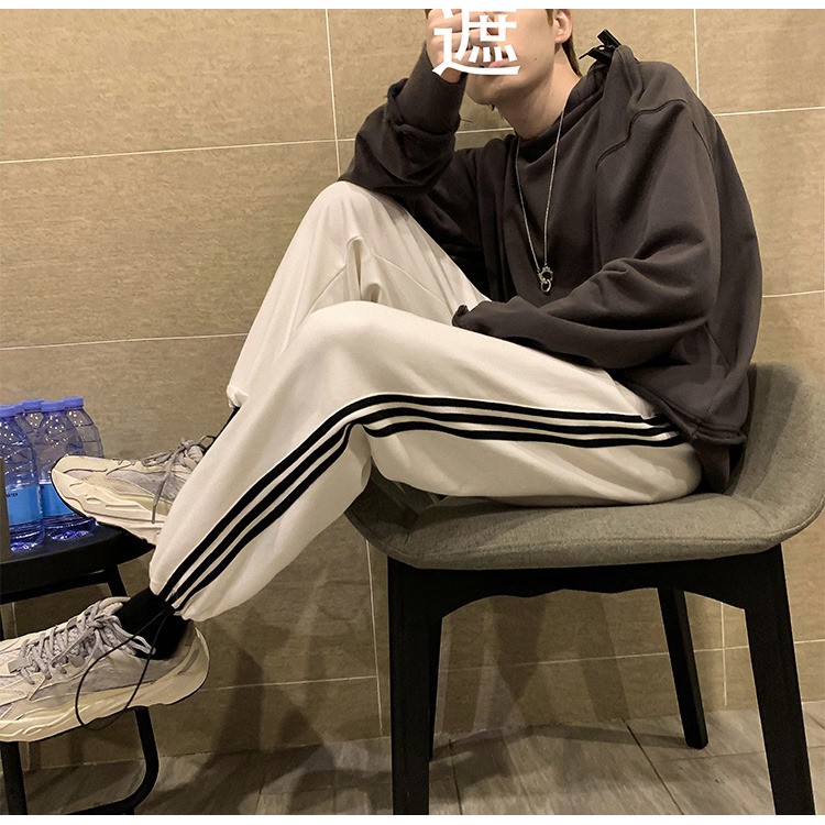 Quần JOGGER 3 SỌC nỉ bông unisex phom to chất nỉ ngoại dày dặn giá siêu rẻ | BigBuy360 - bigbuy360.vn