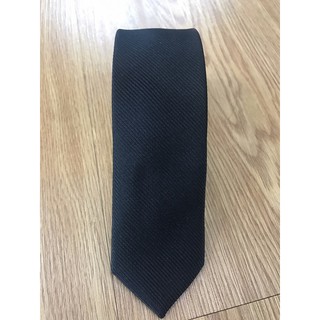 Cà vạt đen vân chéo chìm basic