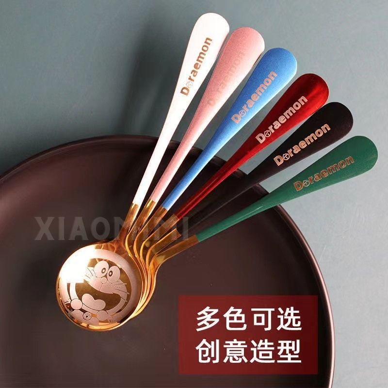Thìa muỗng cho bé inox cán dài mạ vàng cao cấp khắc hình Doraemon Xiaomimi dễ thương