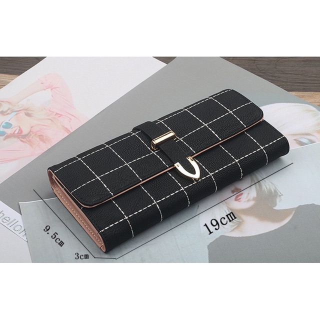 Ví dài cầm tay nữ hoạ tiết hình vuông