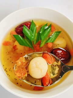 SET CHÈ DƯỠNG NHAN 450g ( tặng kèm saffron)