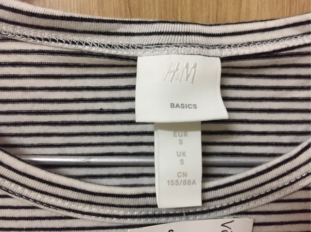 Áo thun H&M auth, newtag (có sẵn)