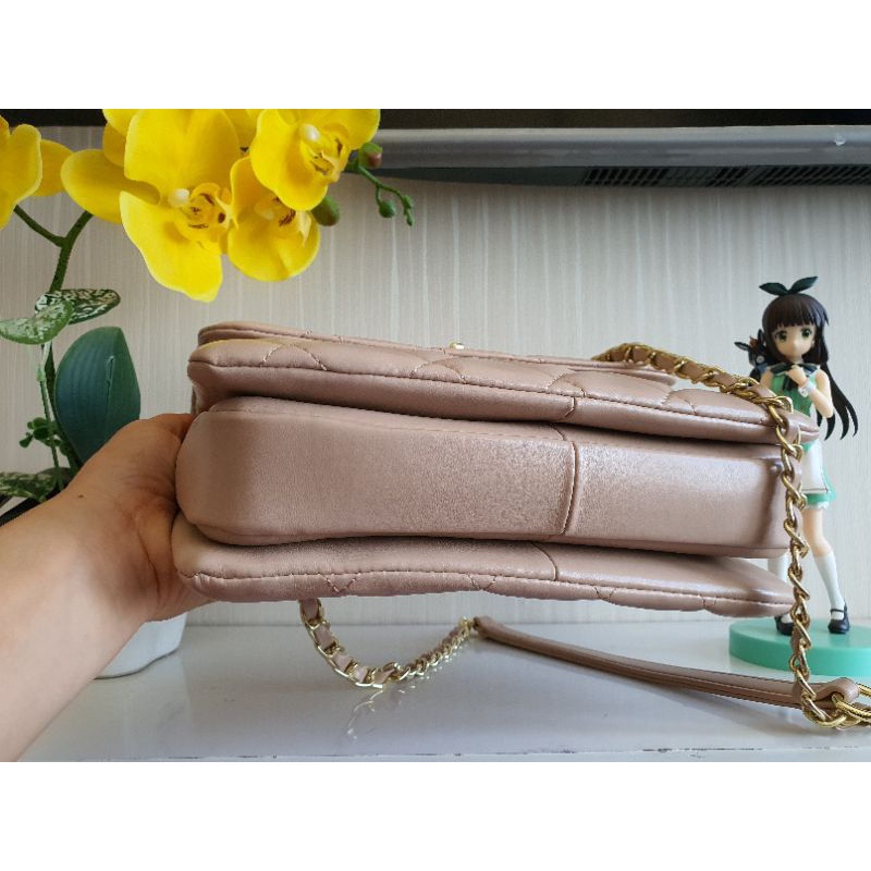 Túi Da Trơn chần Trám size 25