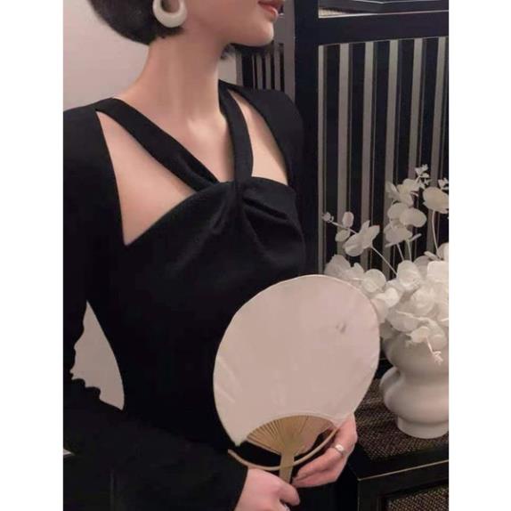Đầm váy nữ xoắn cổ tay dài hot hit Nau Dress