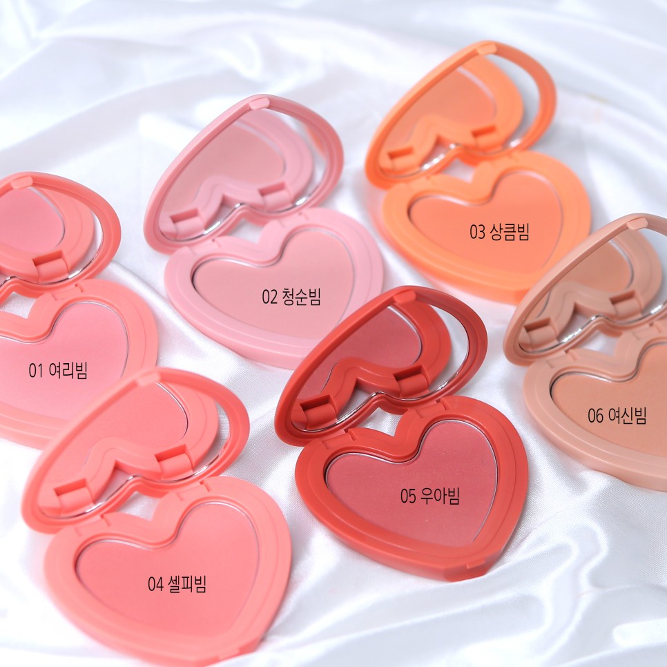 Phấn má hồng trái tim LilybyRed Love Beam Cheek Blusher 4.7g