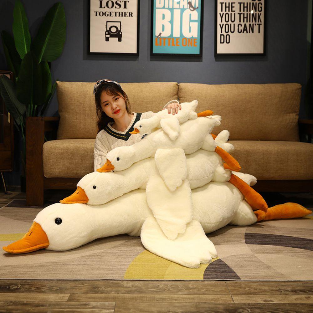 Đồ chơi nhồi bông Hình Con Ngỗng Đang Nằm Mềm Mại Trang Trí Nhà Cửa REBUY1