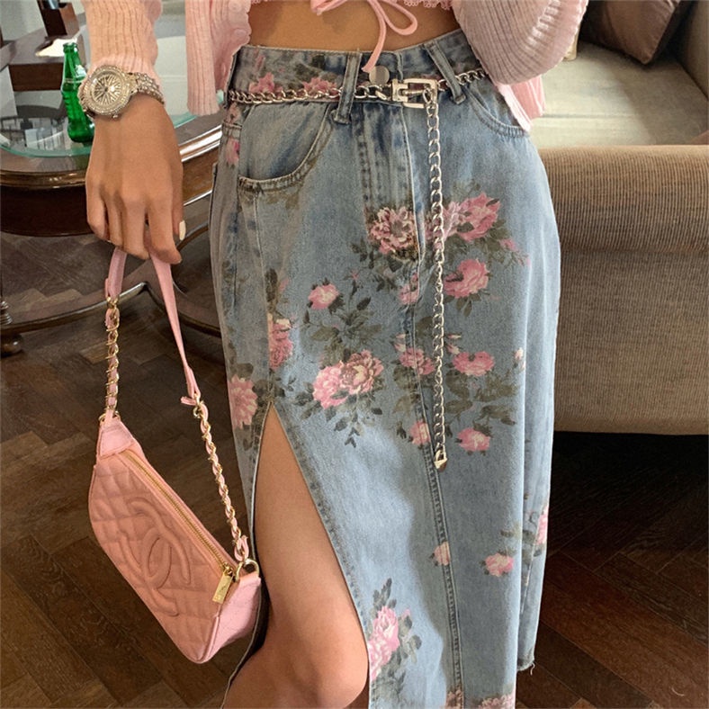Chân Váy Denim Xẻ Tà Họa Tiết Hoa Hồng Thời Trang Xuân Hè 2022