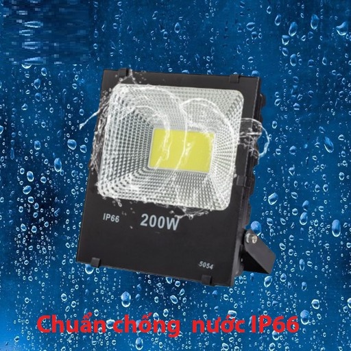 Đèn pha led 200W đủ công suất cho sân bóng đá, công trình, biển quảng cáo lắp đặt ngoài trời chống nước