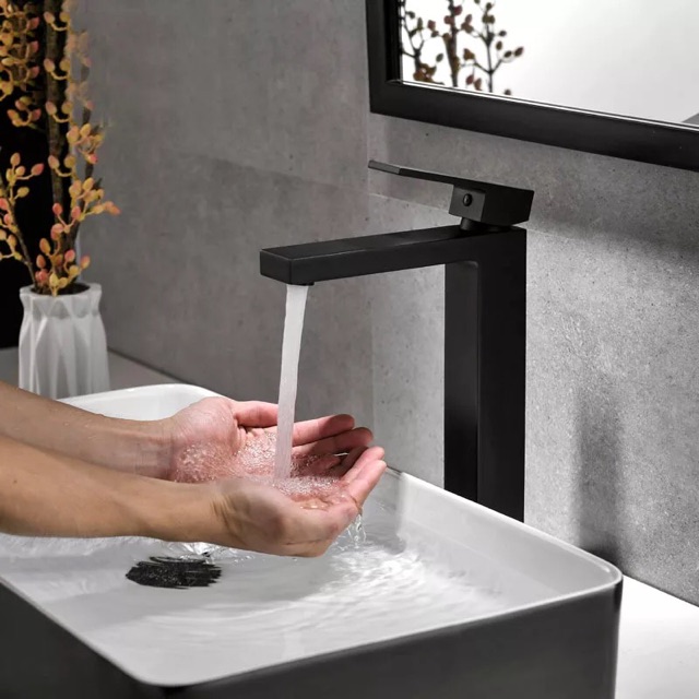 VÒI LAVABO CAO 30 CM SƠN TĨNH ĐIỆN ĐEN SIÊU BỀN KMY 7606C