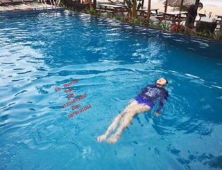 Sale Bikini 2 mảnh tay dài ( có kèm ảnh khách )