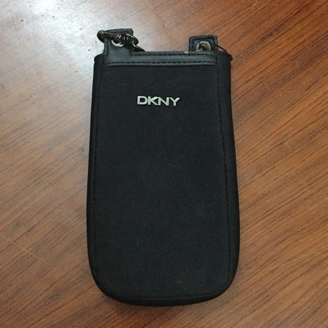 Túi đeo điện thoại DKNY hàng xịn