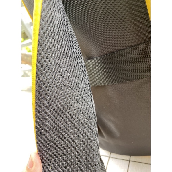 Balo laptop American Tourister màu vàng