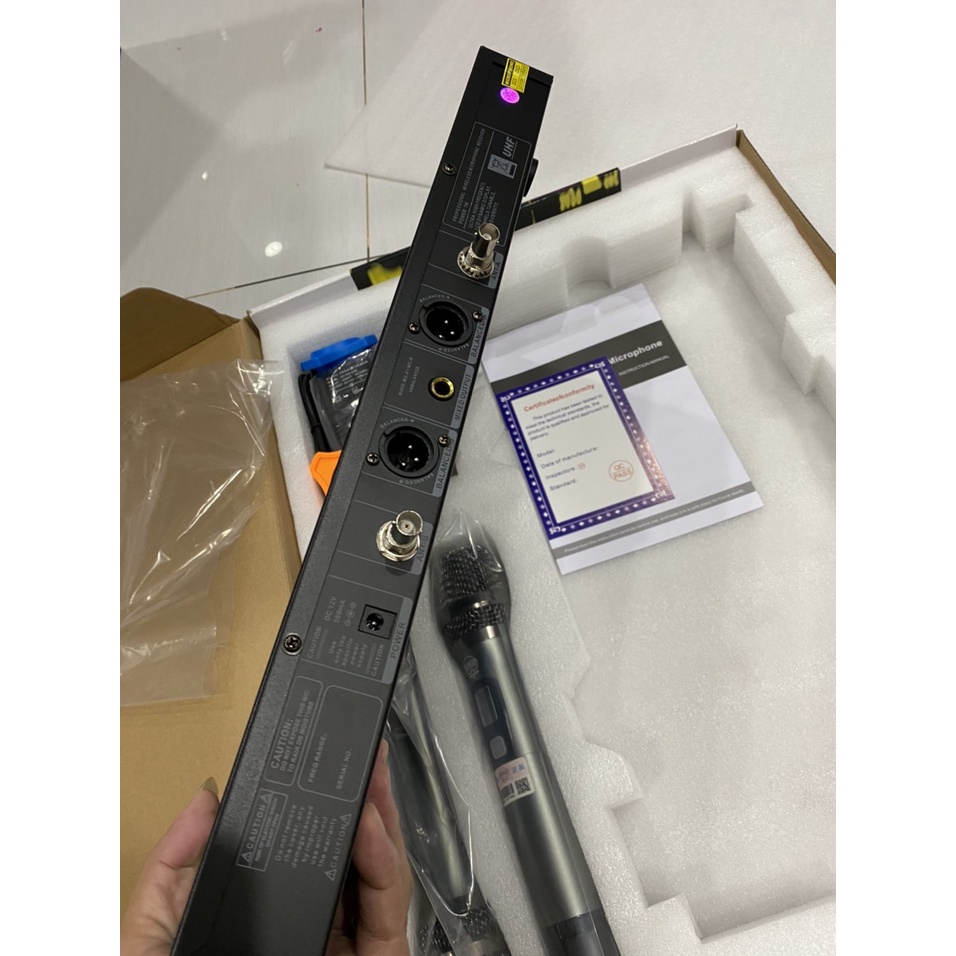 MICRO KARAOKE KHÔNG DÂY BBS U898