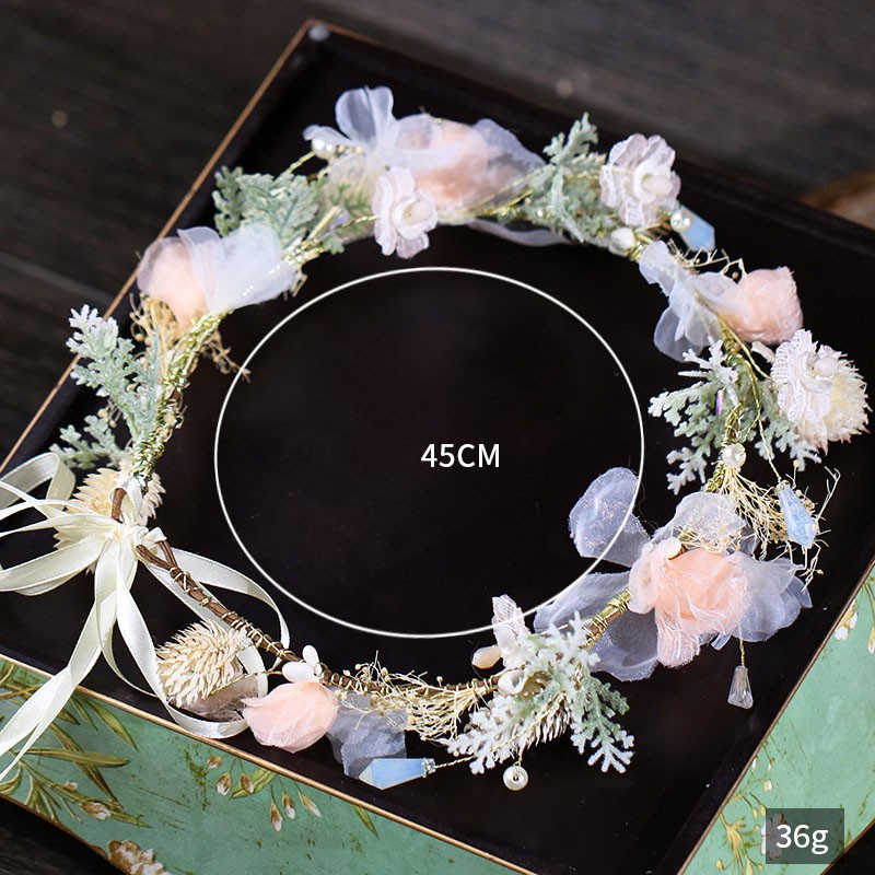 Vòng hoa xinh xắn thời trang cao cấp cho cô dâu