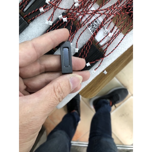 Loa chế laptop 1 đôi