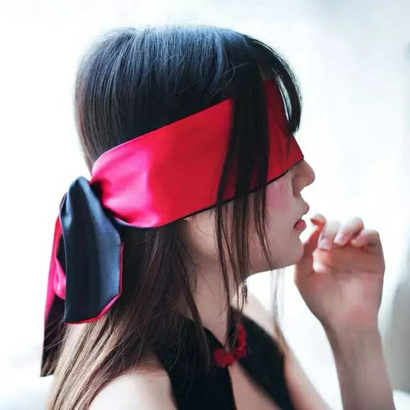 Mặt nạ bịt mắt trói tay chất liệu lụa mềm mịn - Cosplay 50 sắc thái siêu gợi cảm | BigBuy360 - bigbuy360.vn