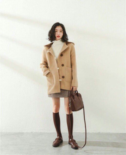 Áo dạ khuy sừng pha mũ