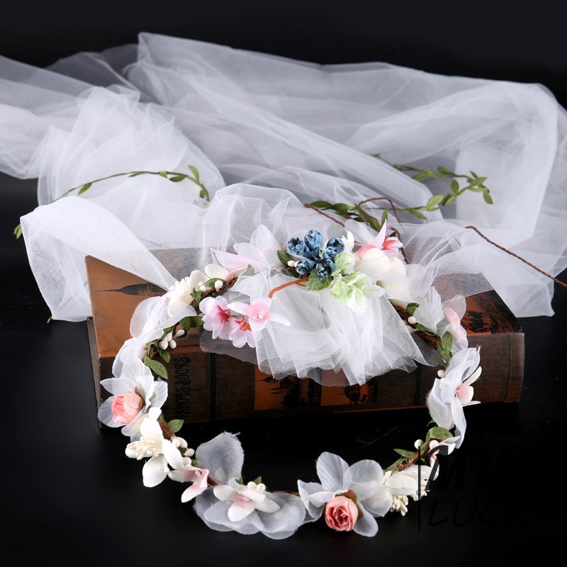 Vòng cài tóc và vương miện thời trang thanh tú cho cô dâu