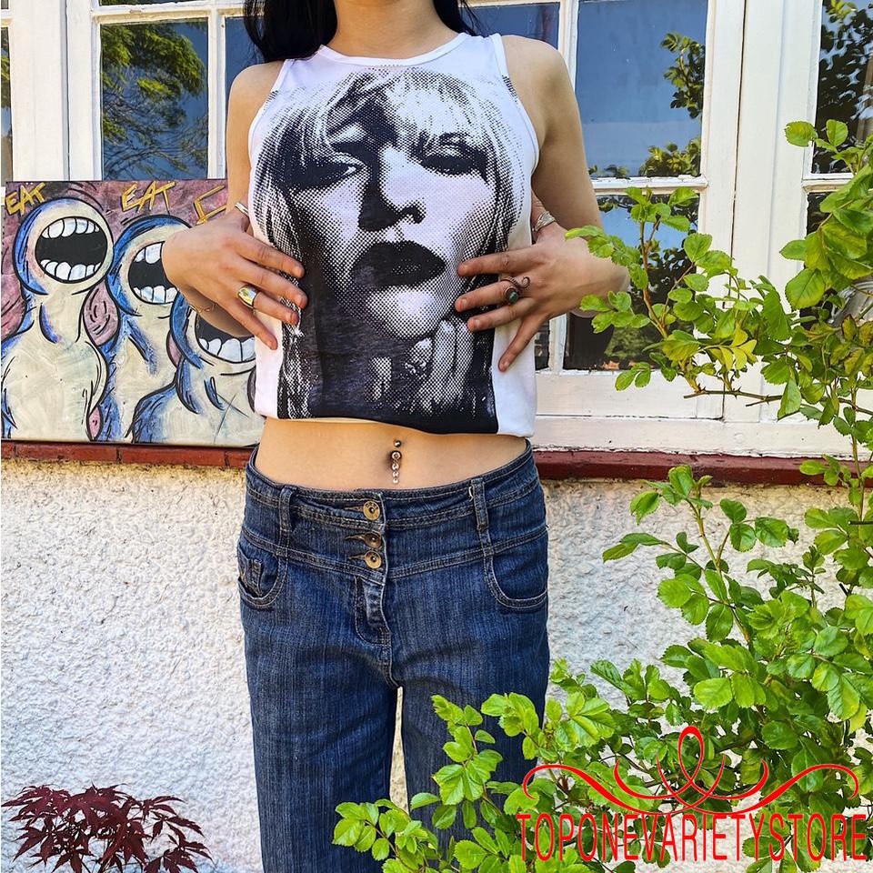 Áo Thun Nữ Cộc Tay Cổ Tròn Thời Trang