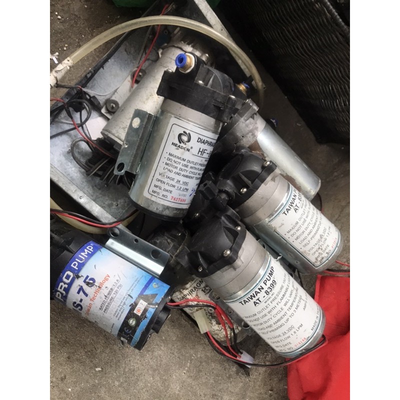 1 cái motor phun sương 24v còn chạy điện dành cho thợ