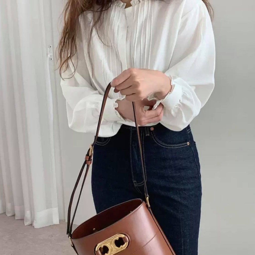 Áo Sơ Mi Tay Dài  Cổ Tròn