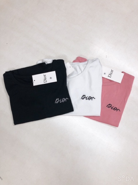 áo thun nữ croptop,áo croptop dài tay nữ cổ vuông nhiều màu trẻ trung 2 màu | BigBuy360 - bigbuy360.vn