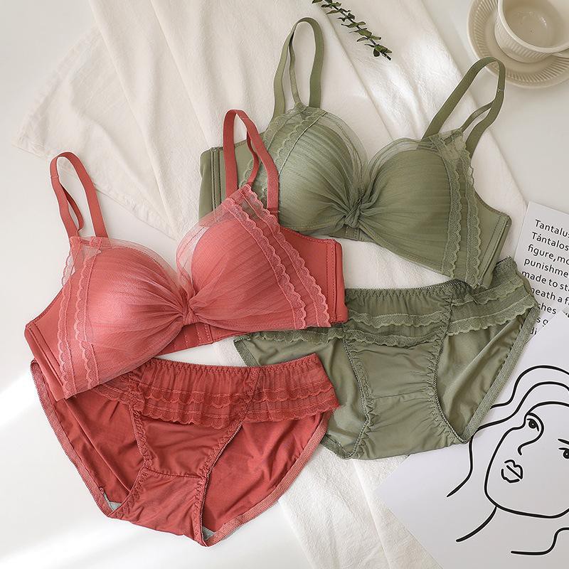 Bộ đồ lót đúc su phối ren, áo lót ren sexy quyến rũ AR103