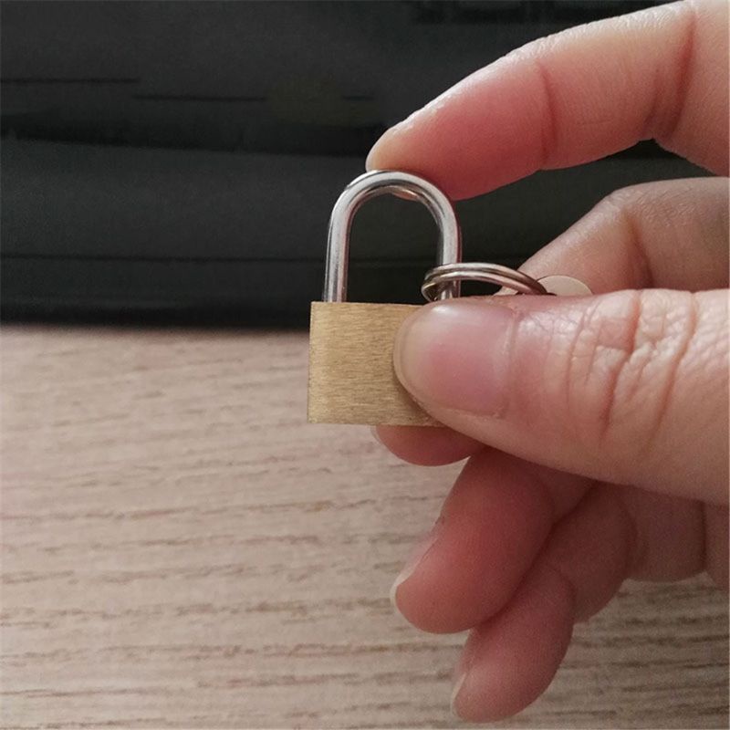 1 ổ khóa bằng đồng 20mm kèm chìa khóa