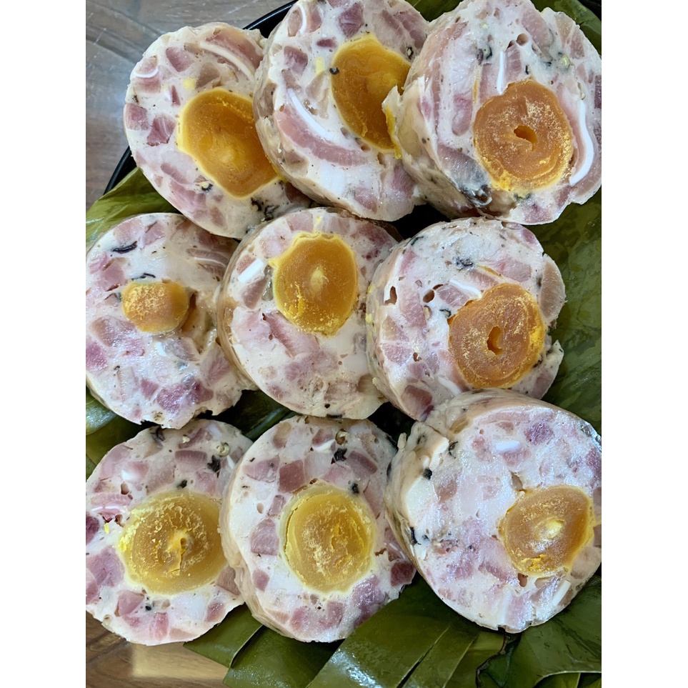 Giò Thủ Trứng Muối