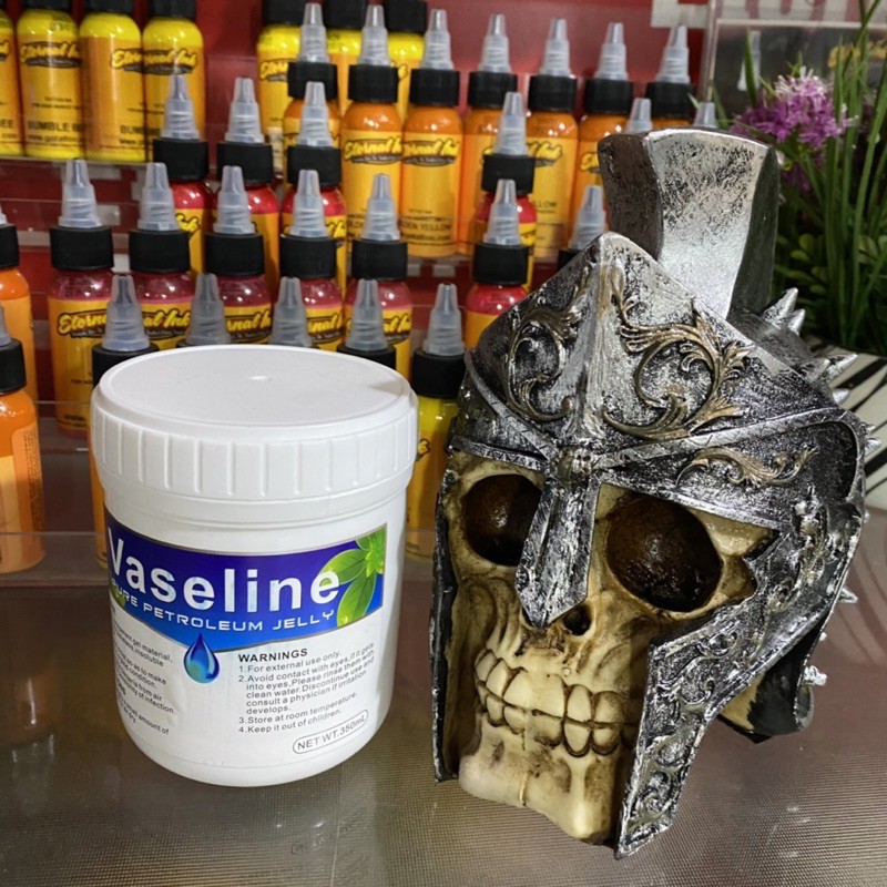 Vaselin 2 trong 1 lau mực xăm và dưỡng hình xăm