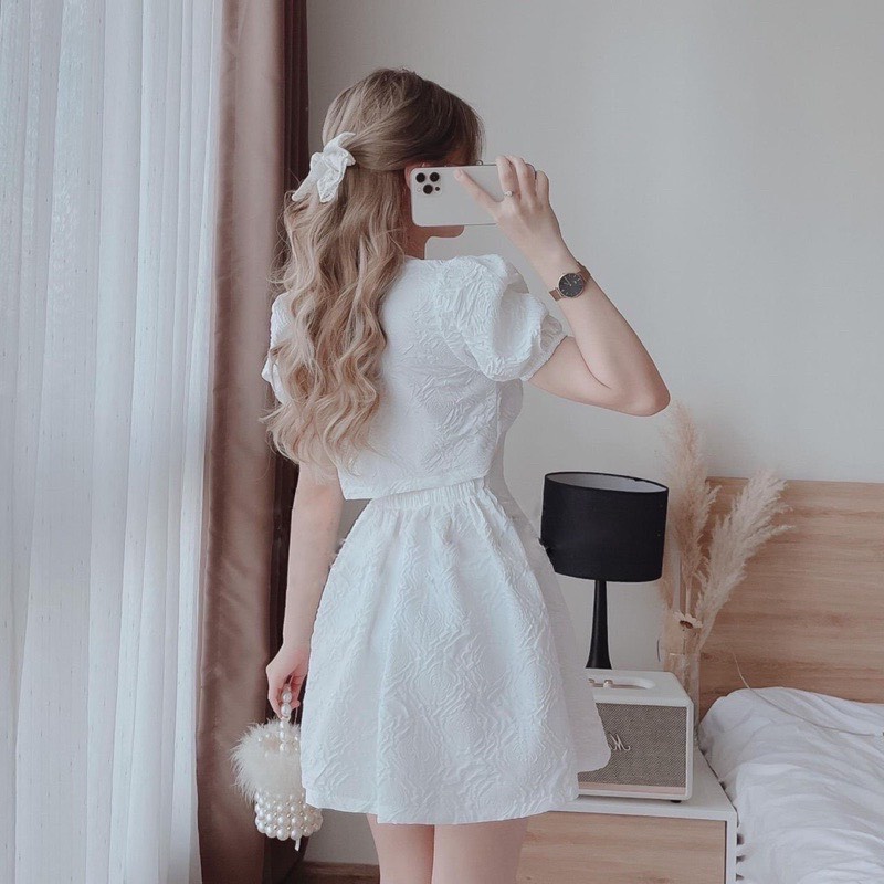 Váy xốp gấm Forgirl basic cổ V tay bồng hở lưng phối cúc ngọc phong cách Hàn quốc