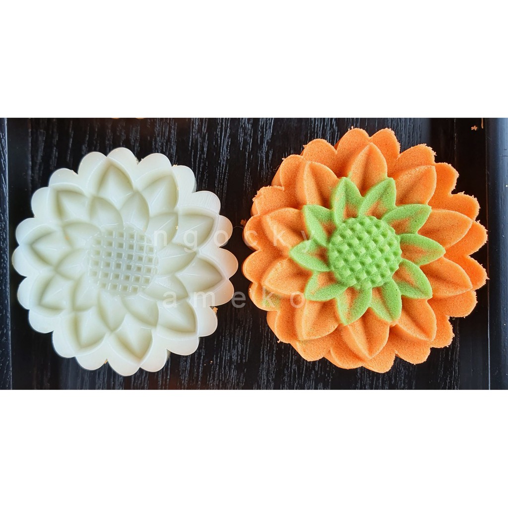 NQ50-861 - KHUÔN LÒ XO BÁNH TRUNG THU / BÁNH DỨA  HÌNH HOA CÚC