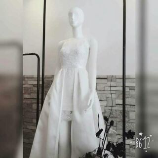 Đầm dạ hội ren thêu tà dài