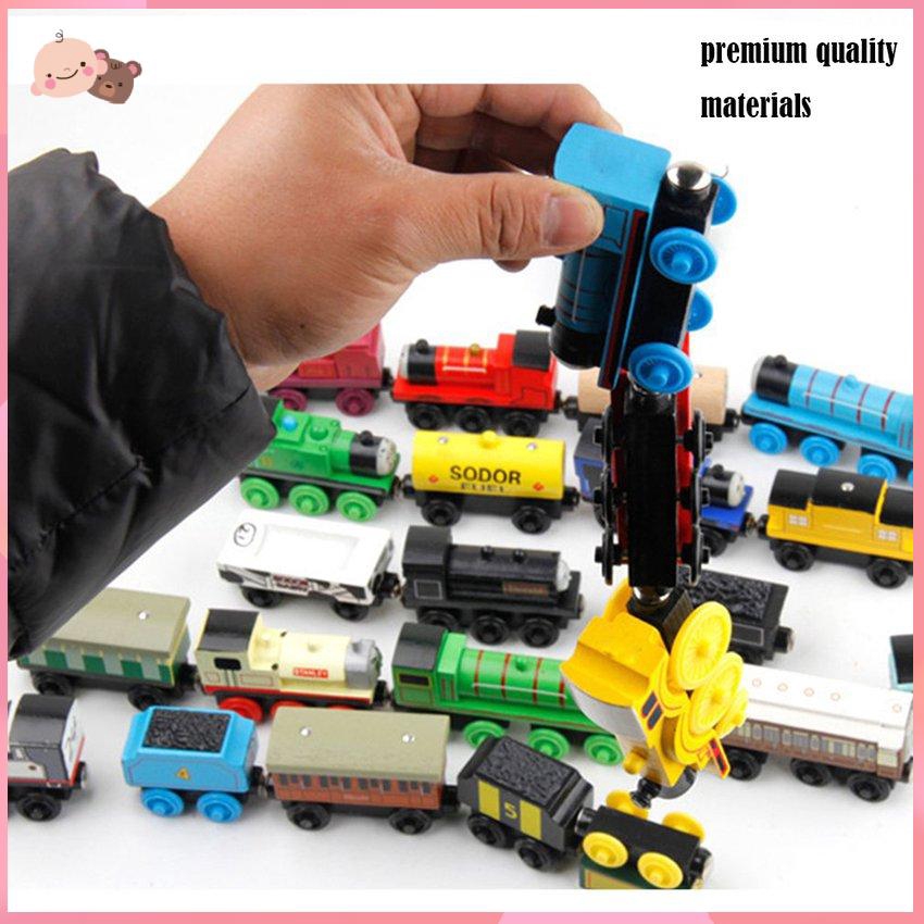 Bộ Đồ Chơi Xe Lửa Nam Châm Bằng Gỗ Cho Bé